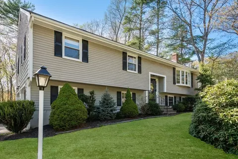 109 Granite St, Medfield, MA 02052