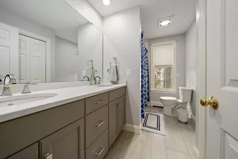 21 Steeplechase Ln, Canton, MA 02021 photo 24