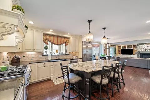21 Steeplechase Ln, Canton, MA 02021 photo 9