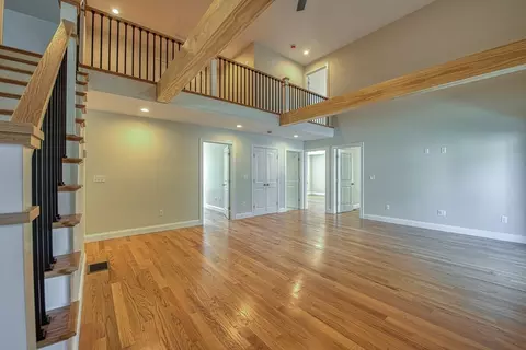 566 Freelove St, Fall River, MA 02720 photo 7