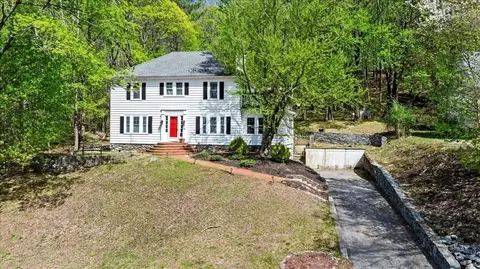 Exterior - 32 Beechmont St, Worcester, MA 01609 photo 8 of 9