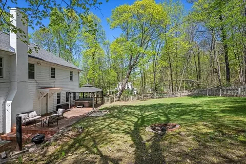 Exterior - 32 Beechmont St, Worcester, MA 01609 photo 6 of 9