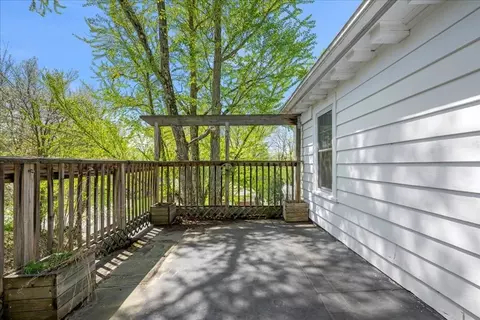 Exterior - 32 Beechmont St, Worcester, MA 01609 photo 2 of 9