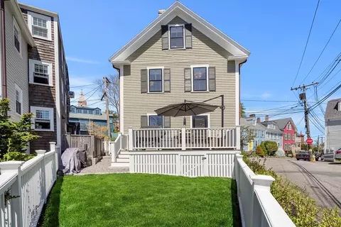 1 Gregory St, Marblehead, MA 01945 photo 5