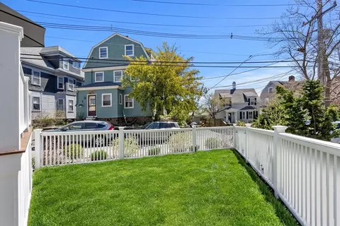 1 Gregory St, Marblehead, MA 01945 photo 4