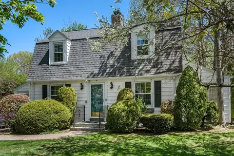56 Northwood Ave, West Springfield, MA 01089