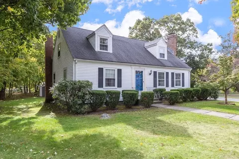 30 Richards Cir, Newton, MA 02465