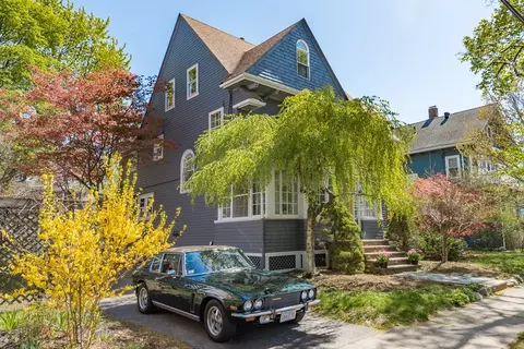 13 Marathon St, Arlington, MA 02474