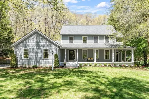 598 Barretts Mill Rd, Concord, MA 01742