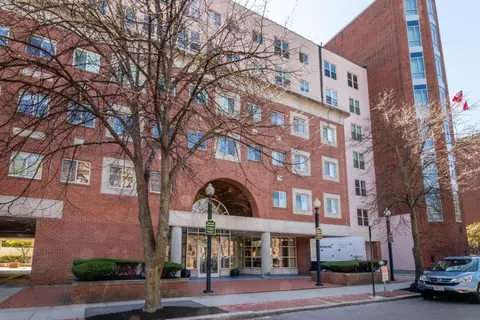 20 Webster St #304, Brookline, MA 02446