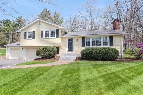 17 Tamarack Rd, Medfield, MA 02052