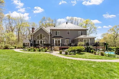 116 Coburn Rd, Berlin, MA 01503 photo 2