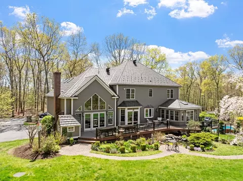 116 Coburn Rd, Berlin, MA 01503 photo 3