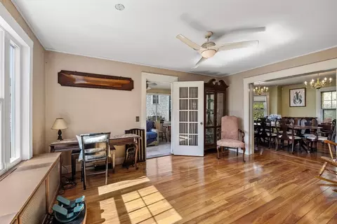 21 Sewall St, Marblehead, MA 01945 photo 5