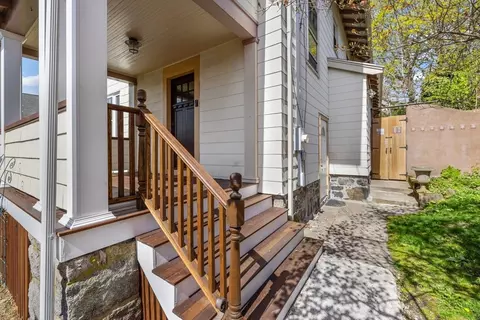21 Sewall St, Marblehead, MA 01945 photo 2