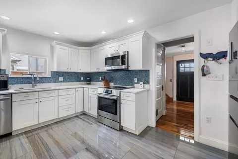 21 Sewall St, Marblehead, MA 01945 photo 13