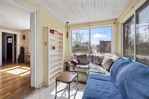 21 Sewall St, Marblehead, MA 01945 photo 9