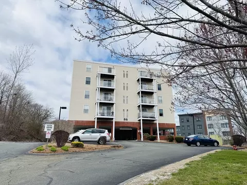 86 E Howard St #302, Quincy, MA 02169