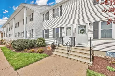 200 Lambert Ter #49, Chicopee, MA 01020