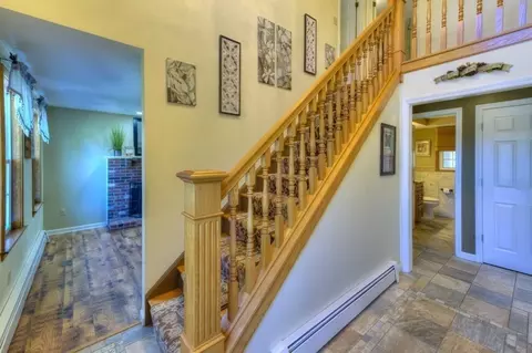 Entry Way - 12 Viola Ter, Sutton, MA 01590 photo 1 of 2