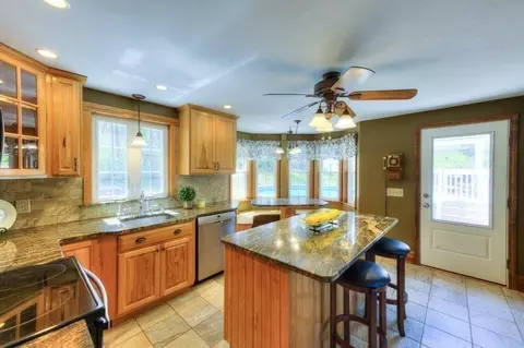 Kitchen - 12 Viola Ter, Sutton, MA 01590 photo 2 of 4