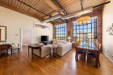 491 Dutton St #403, Lowell, MA 01854