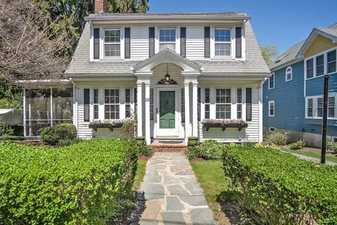 23 Summit Ave, Quincy, MA 02169