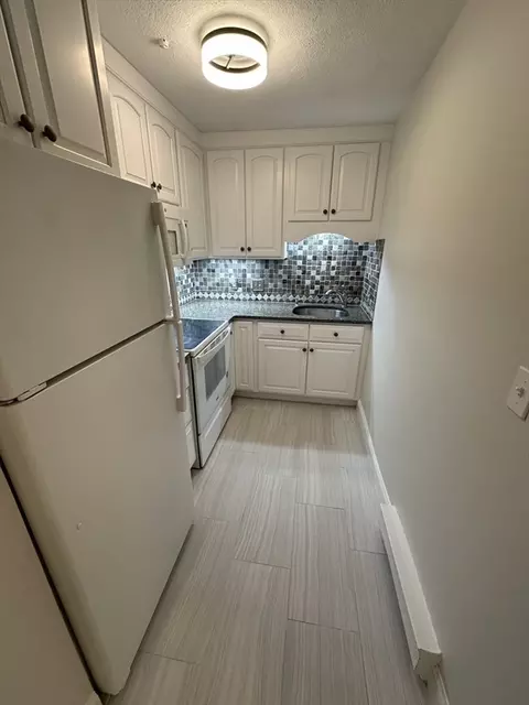 11 Riverside Ave #4, Danvers, MA 01923 photo 5