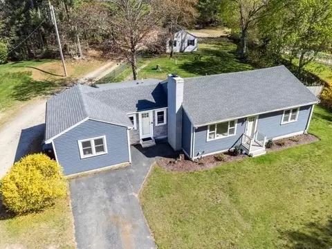 8 Cherry St, Middleboro, MA 02346