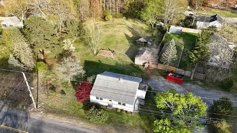 208 Rhode Island Rd, Lakeville, MA 02347