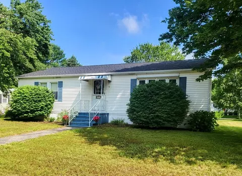 13 Silver Birch Ln, Kingston, MA 02364