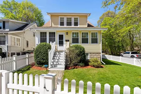 30 Murray Hill Rd, Medford, MA 02155