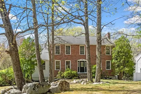3 Ellsworth Rd, Andover, MA 01810