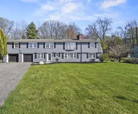 13 Canterbury Rd, Woburn, MA 01801