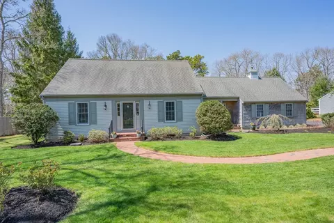 234 Winding Cove Rd, Barnstable, MA 02648