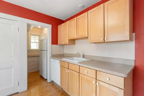 9 Searle Ave, Brookline, MA 02445 photo 16