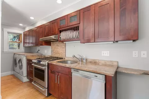 9 Searle Ave, Brookline, MA 02445 photo 8
