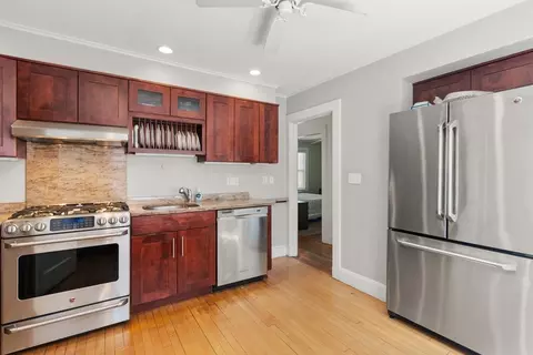 9 Searle Ave, Brookline, MA 02445 photo 6