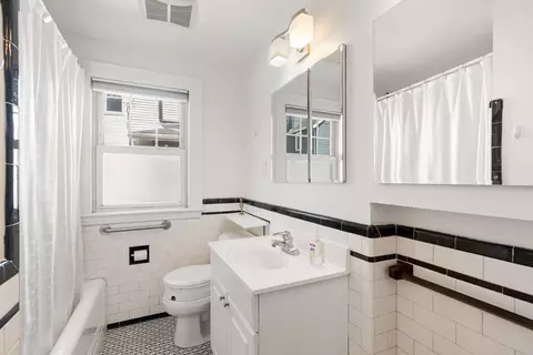 9 Searle Ave, Brookline, MA 02445 photo 12