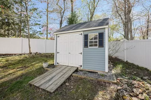22 Mohawk Cir, Georgetown, MA 01833 photo 35
