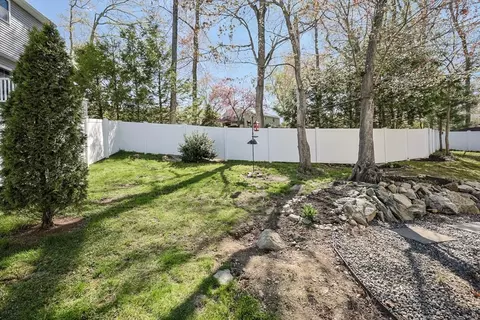 22 Mohawk Cir, Georgetown, MA 01833 photo 36