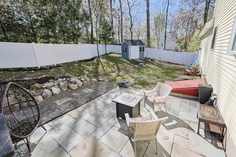 22 Mohawk Cir, Georgetown, MA 01833 photo 32