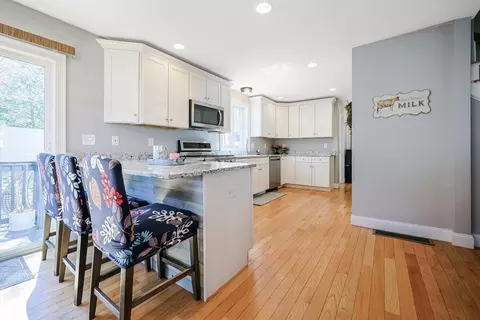 22 Mohawk Cir, Georgetown, MA 01833 photo 6