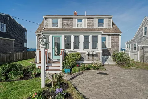 556 Ocean St, Marshfield, MA 02050