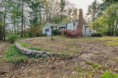 192 Plain St, Hanover, MA 02339