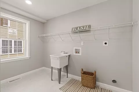 134 Brooks, Worcester, MA 01606 photo 22