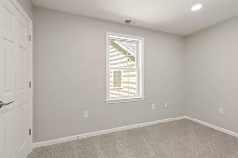 134 Brooks, Worcester, MA 01606 photo 23