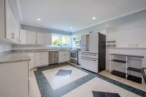 Kitchen - 18 Ellis Dr, Worcester, MA 01609 photo 4 of 4