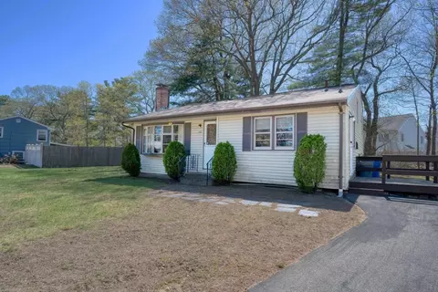 24 Phyllis Dr, Randolph, MA 02368