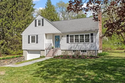 145 Minuteman Dr, Concord, MA 01742